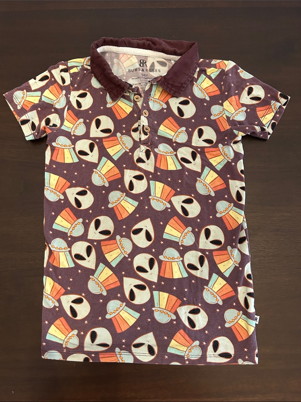 Bums & roses boys alien shirt 5/6